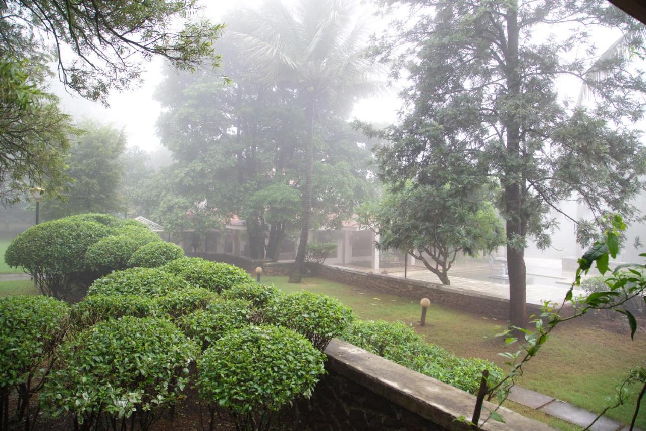 Manas Resort With Petting Zoo, Igatpuri Esterno foto