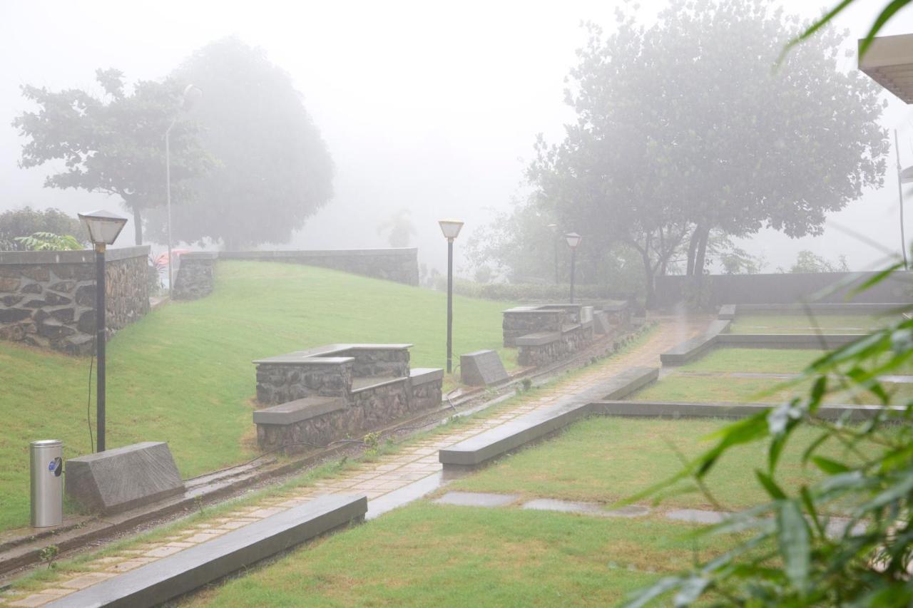 Manas Resort With Petting Zoo, Igatpuri Esterno foto